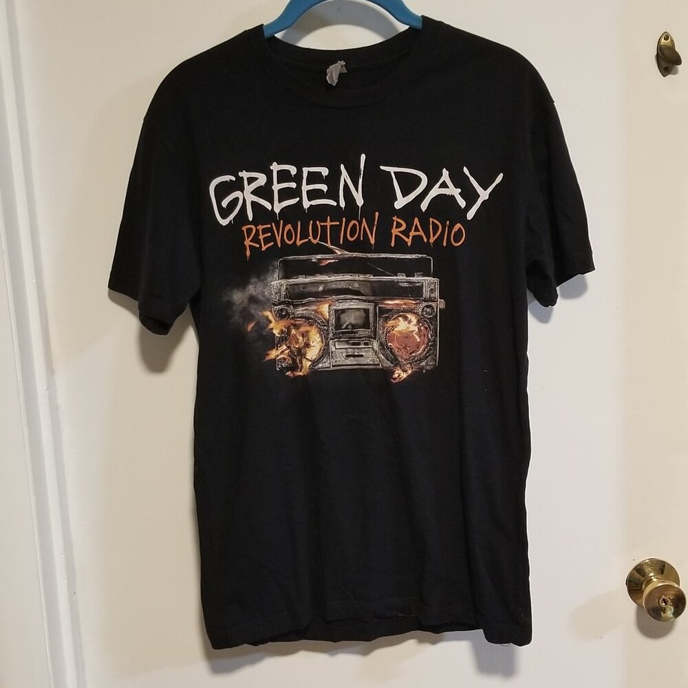Green Day Revolution Radio 2017 Tour Shirt.